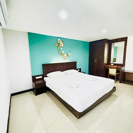 Hotel La Casa Patong